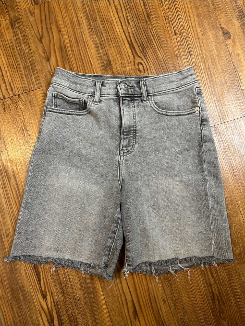 Express 6/R High-Rise Bermuda Gray Denim Cutoff Shorts with Frayed Hem